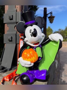 2026 Disney Parks Vampire Mickey Mouse Halloween Light Up Popcorn Bucket New